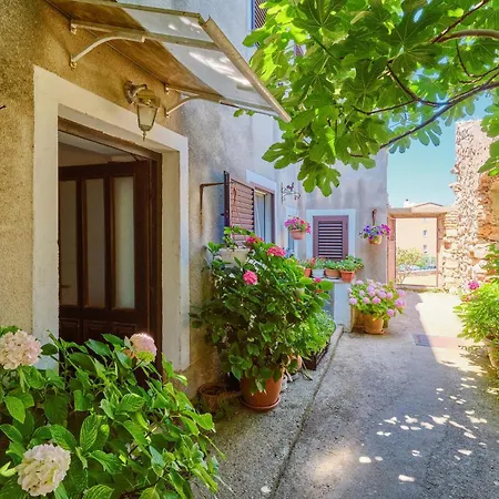 Lägenhet Stunning In Mali Lošinj